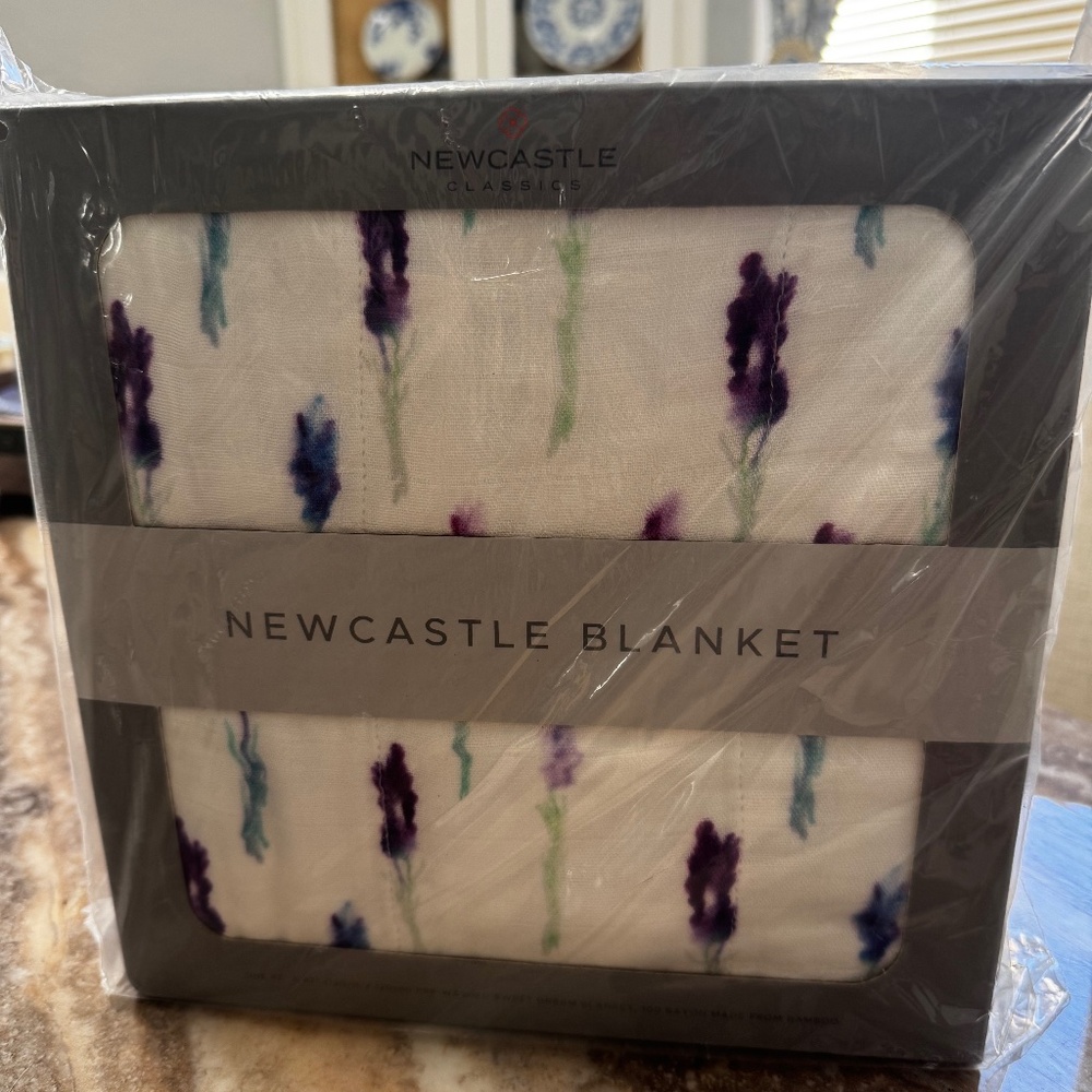 NWT- White With Lavendar Flowers 100% Bamboo Baby Blanket- Newcastle